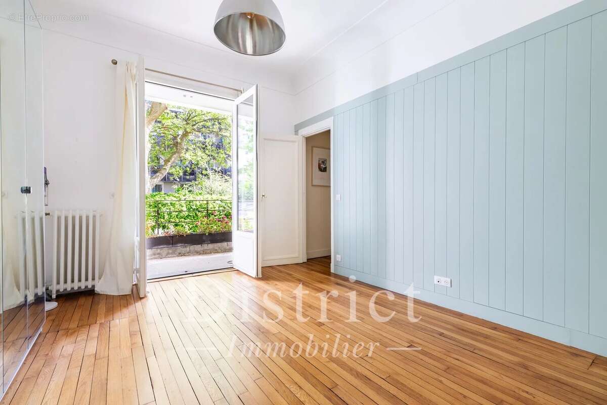 Maison à PARIS-17E