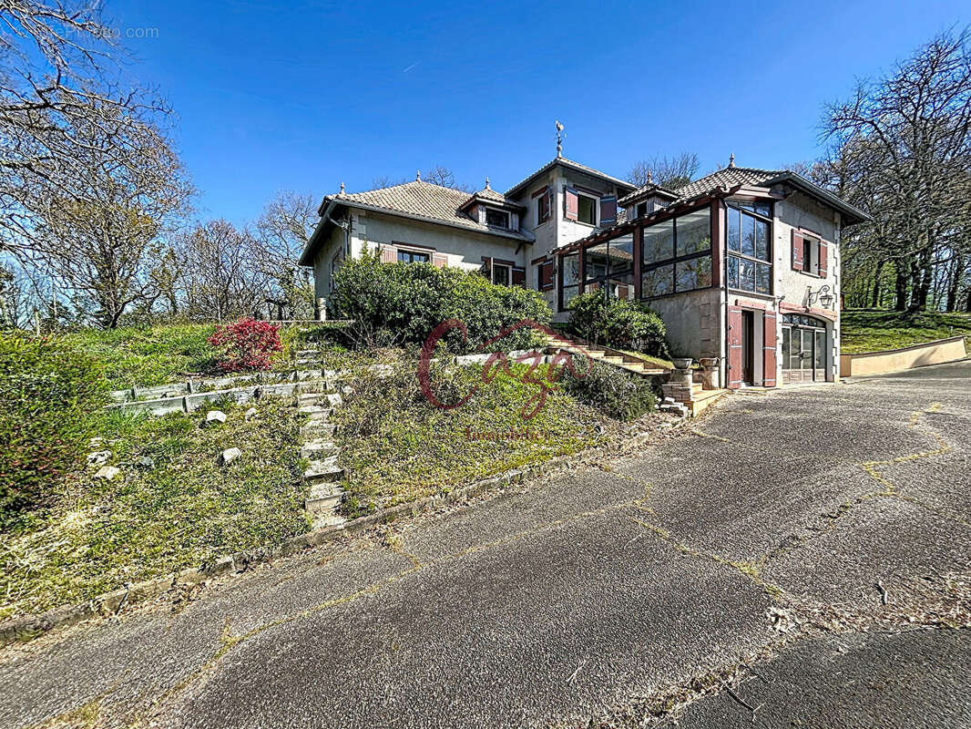 Maison à FARGUES-SAINT-HILAIRE