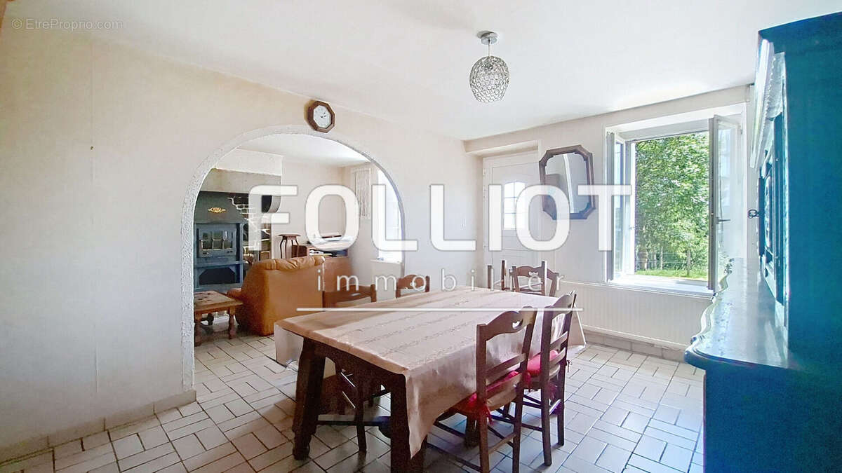 Maison à LA BLOUTIERE