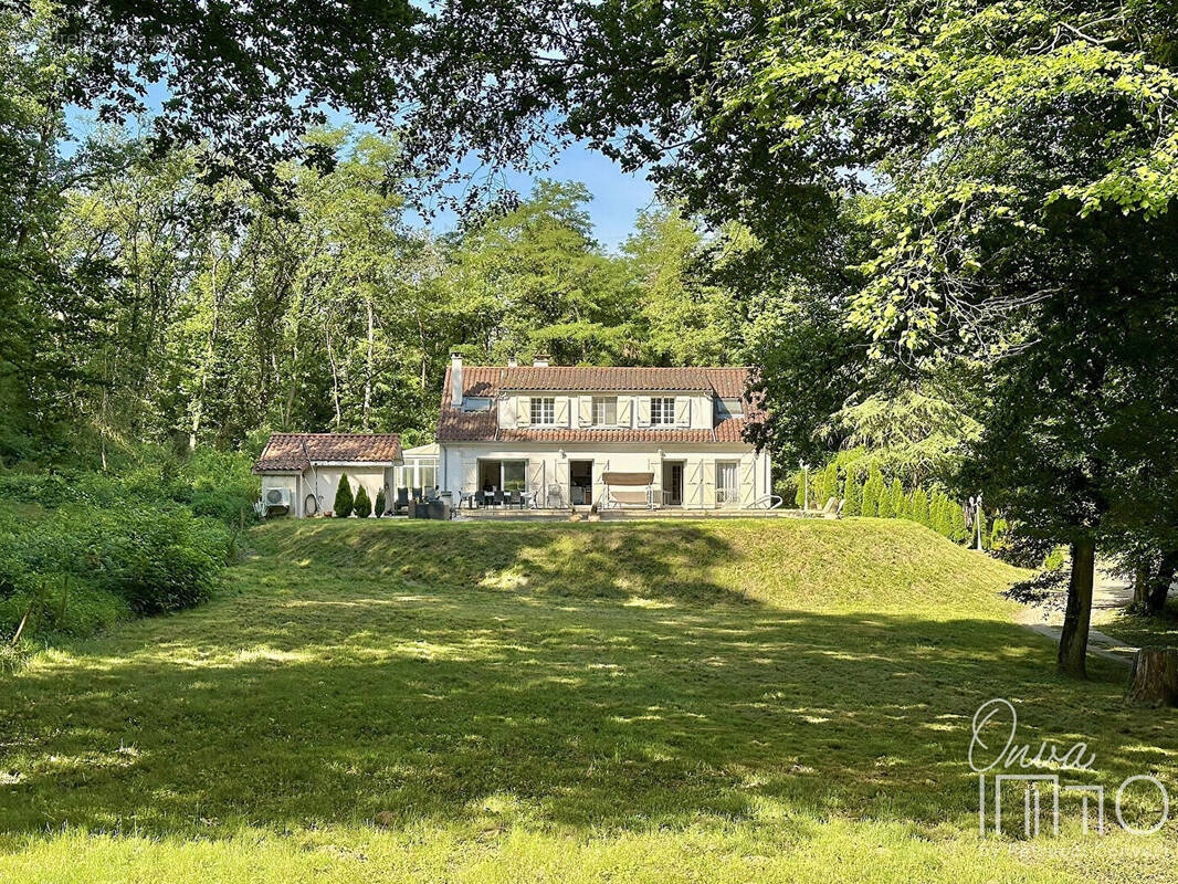 Maison à DARDILLY