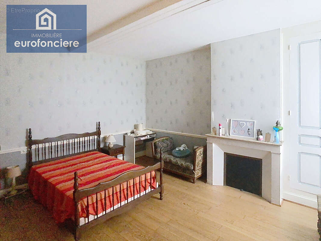 Maison à AIX-EN-OTHE