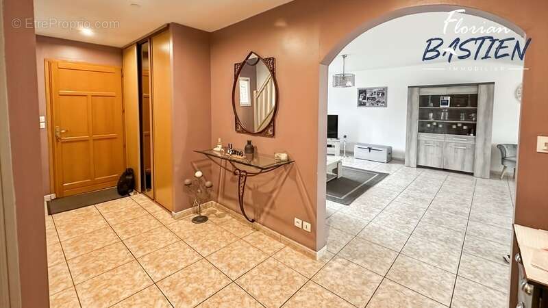 Maison à PETITE-FORET