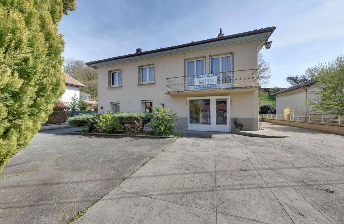 Maison à ECHIROLLES