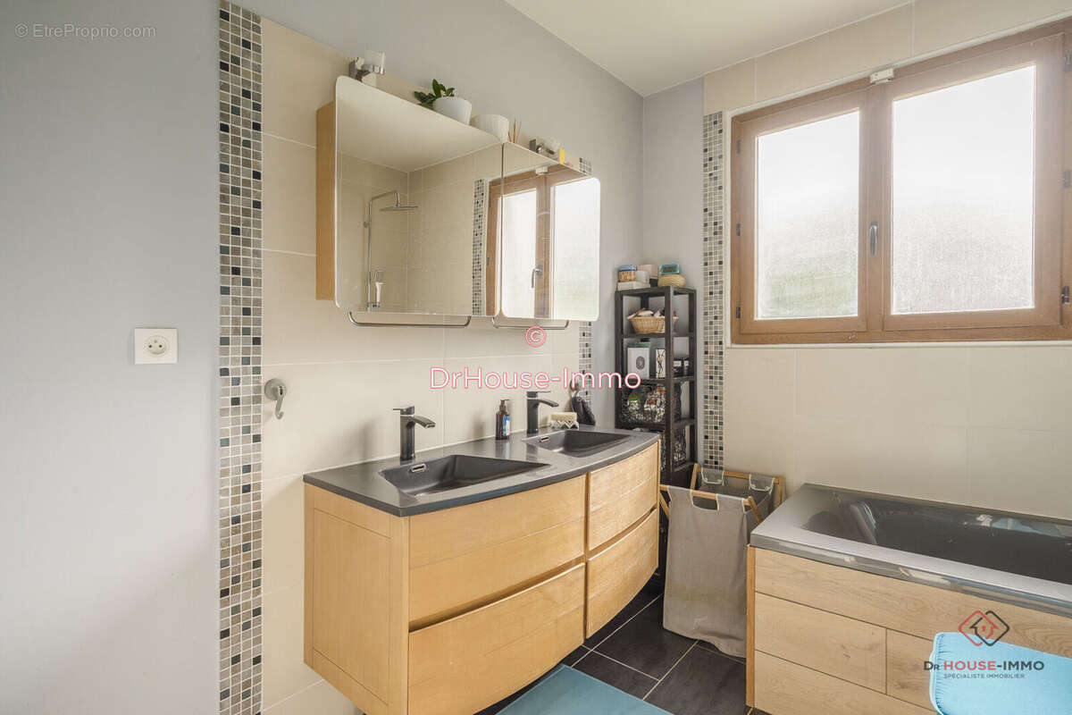 Maison à FONTENAY-SOUS-BOIS