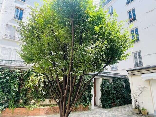 Commerce à PARIS-10E