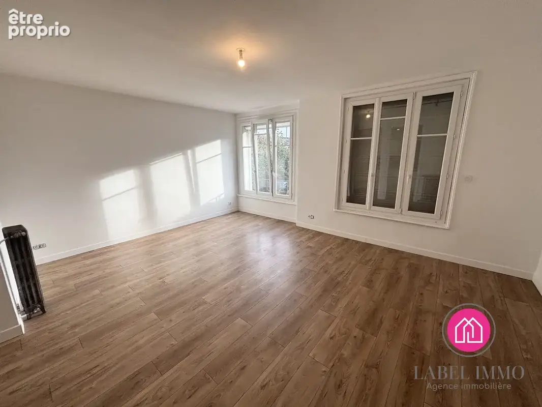 Appartement 3 pièces 92 m² à vendre à Valenciennes (59300) - photo 2