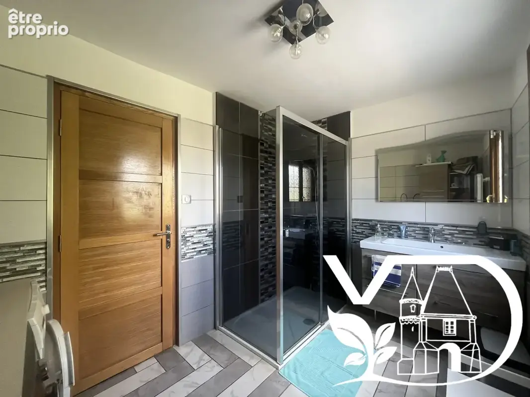 Genereux pavillon sur sous-sol total, etat impeccable ! - photo 12