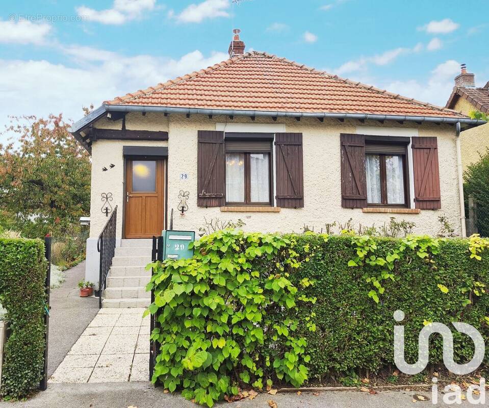 Photo 1 - Maison à HIRSON