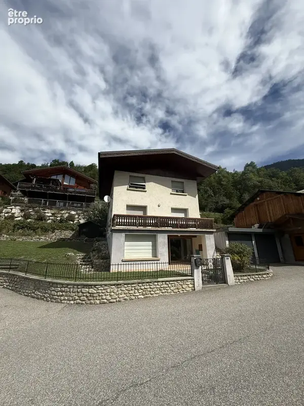 Maison spacieuse avec vue montagne à Bozel - photo 3