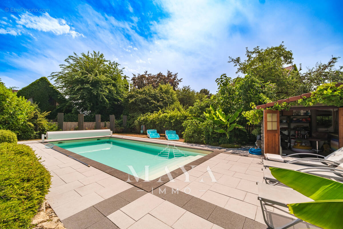 ESCHENTZWILLER, maison de 112m2 sur 7 ares avec piscine - photo 1