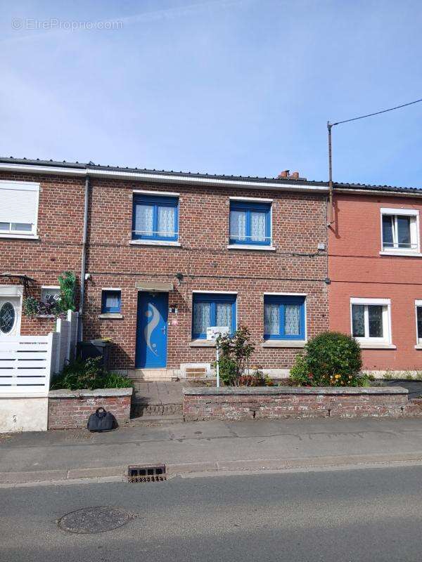 Maison à NEUVILLE-SAINT-REMY