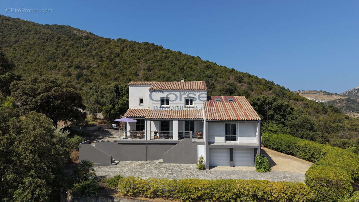 Maison 146 m² à Ajaccio  - photo 6