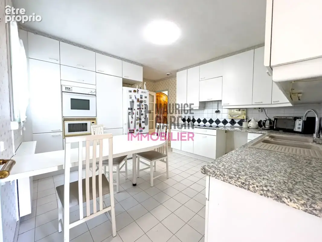 Maison 4 pièces 140 m² à vendre à L'isle-Sur-La-Sorgue (84800) - photo 4