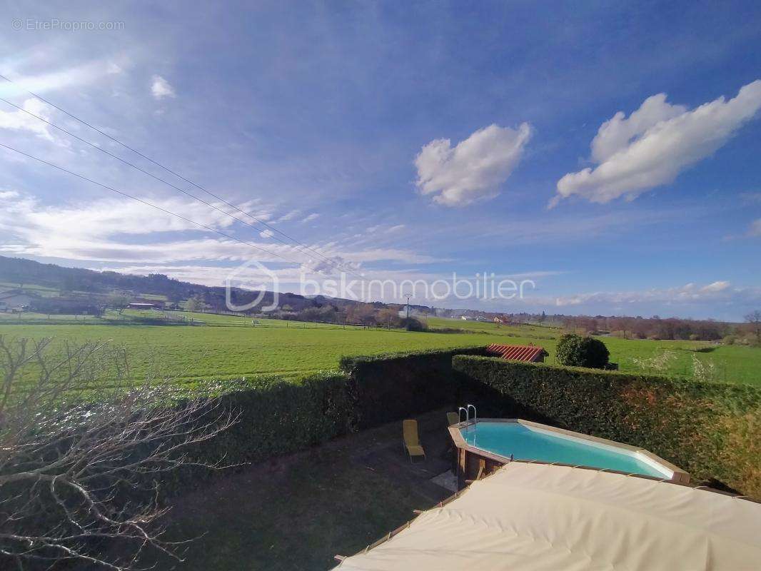 Maison à LA PACAUDIERE