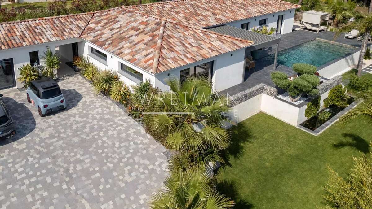 Maison à PUGET-SUR-ARGENS