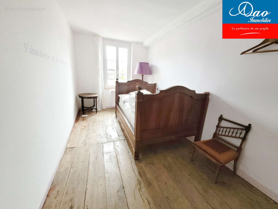 Grande maison familiale avec dépendances - photo 12