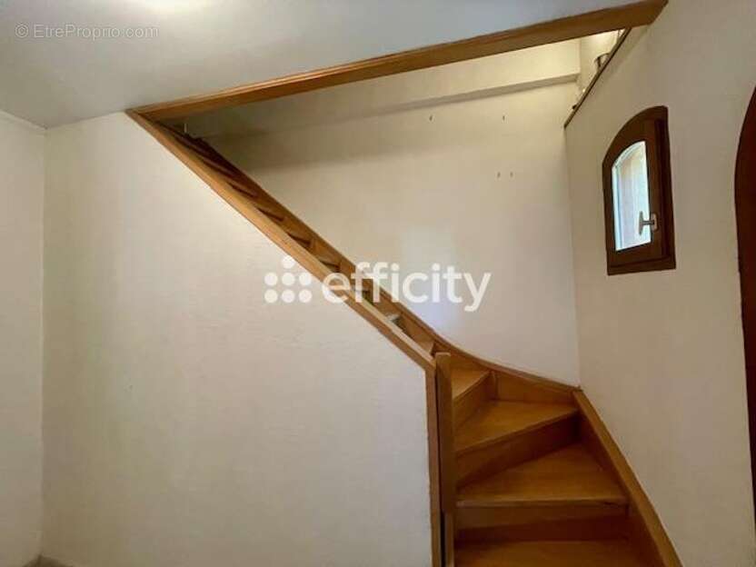 Maison à SALAISE-SUR-SANNE