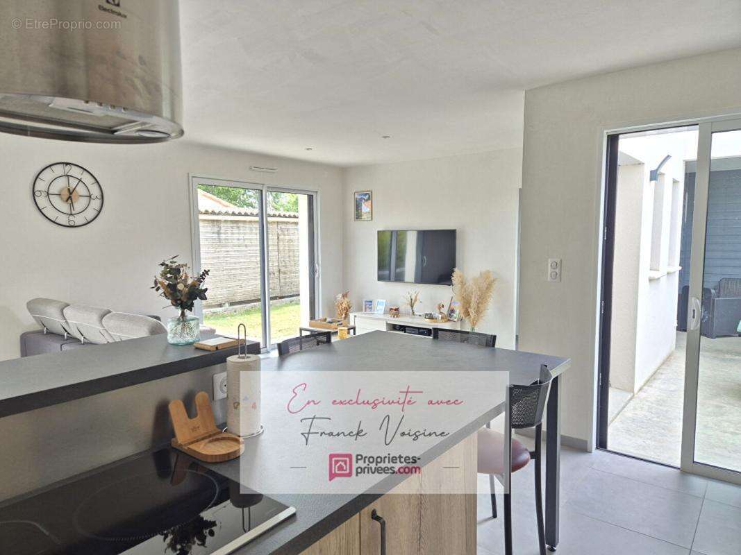 A VENDRE en Exclusivité à Vendrennes, Maison de 89 m2 env avec 2 chambres et 1 bureau sur une parcelle de 574 m2 - photo 7