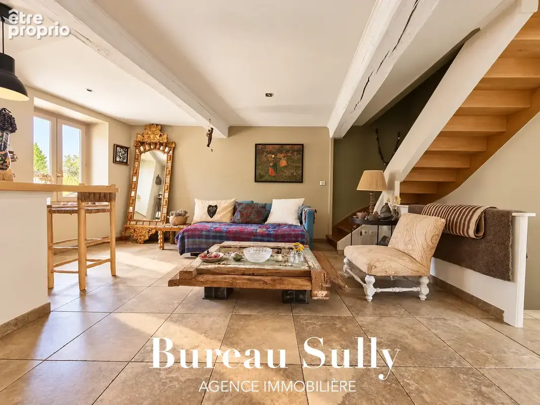 POLEYMIEUX-AU-MONT D'OR / Superbe Maison de Village avec patio extérieur, jacuzzi, garage. - photo 7