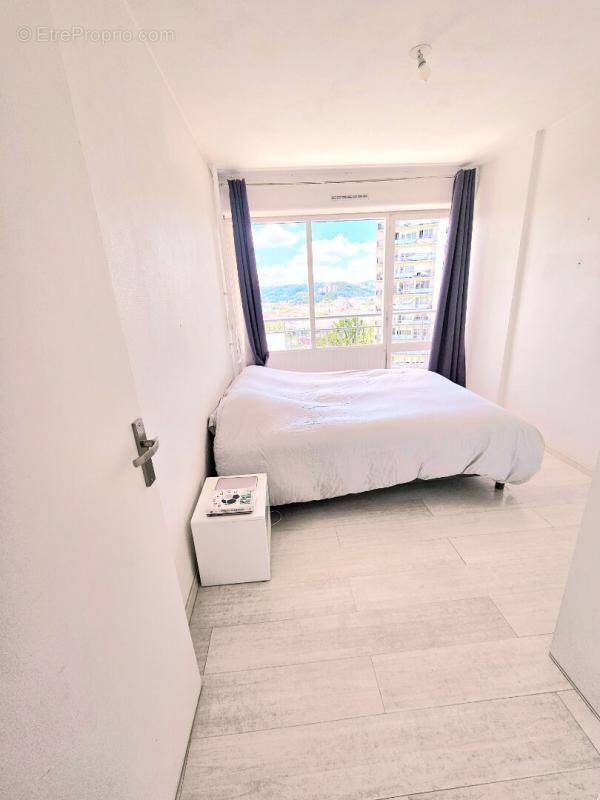 Appartement à LYON-9E