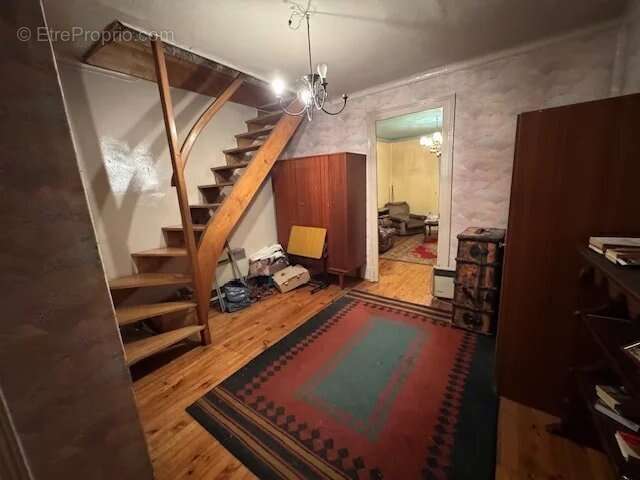 Maison avec terrain au centre de la Mure. - photo 12