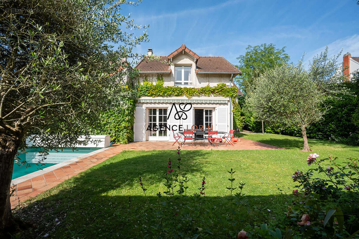 Maison à LE PECQ