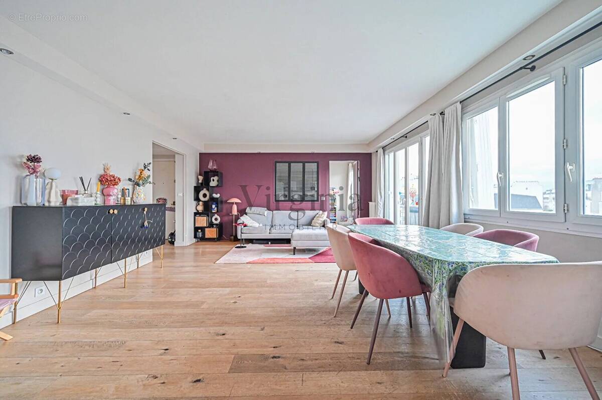 Appartement à CHARENTON-LE-PONT