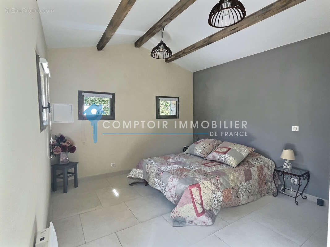 Maison à SAINT-SATURNIN-LES-APT