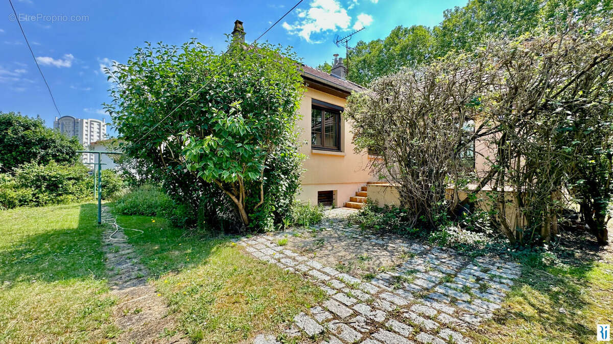 Maison à LE GRAND-QUEVILLY