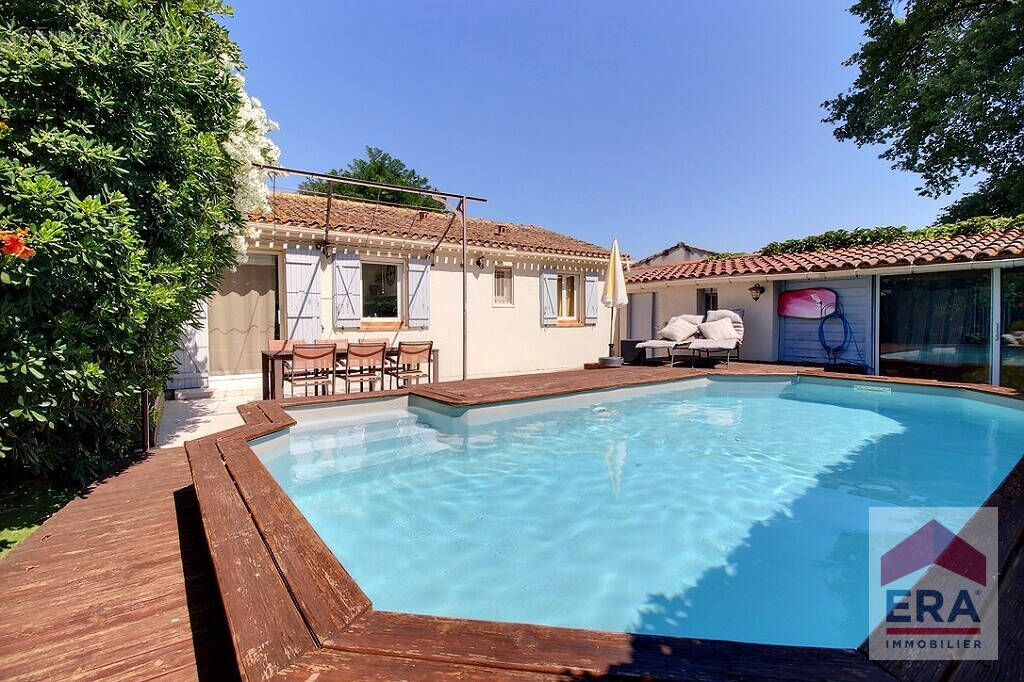 Maison à LE PONTET