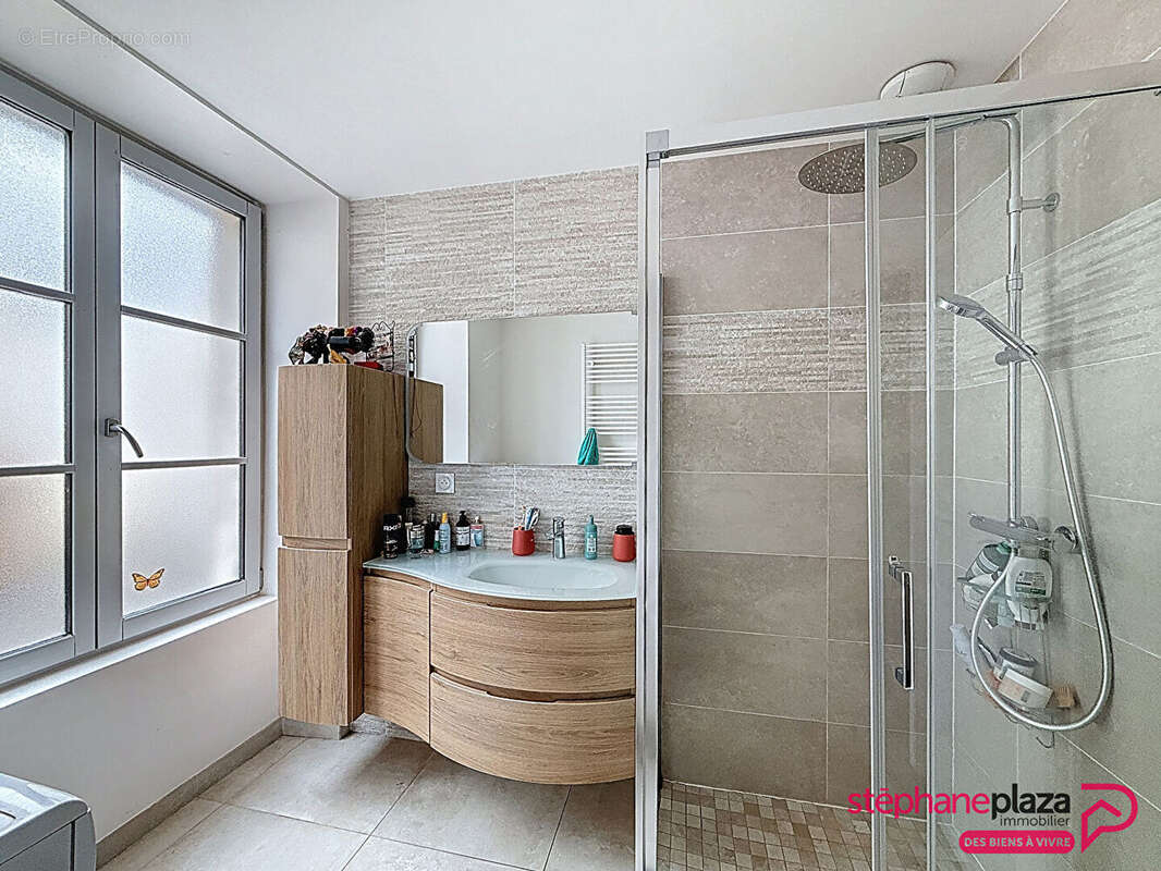 Maison à SAINTE-MAURE-DE-TOURAINE