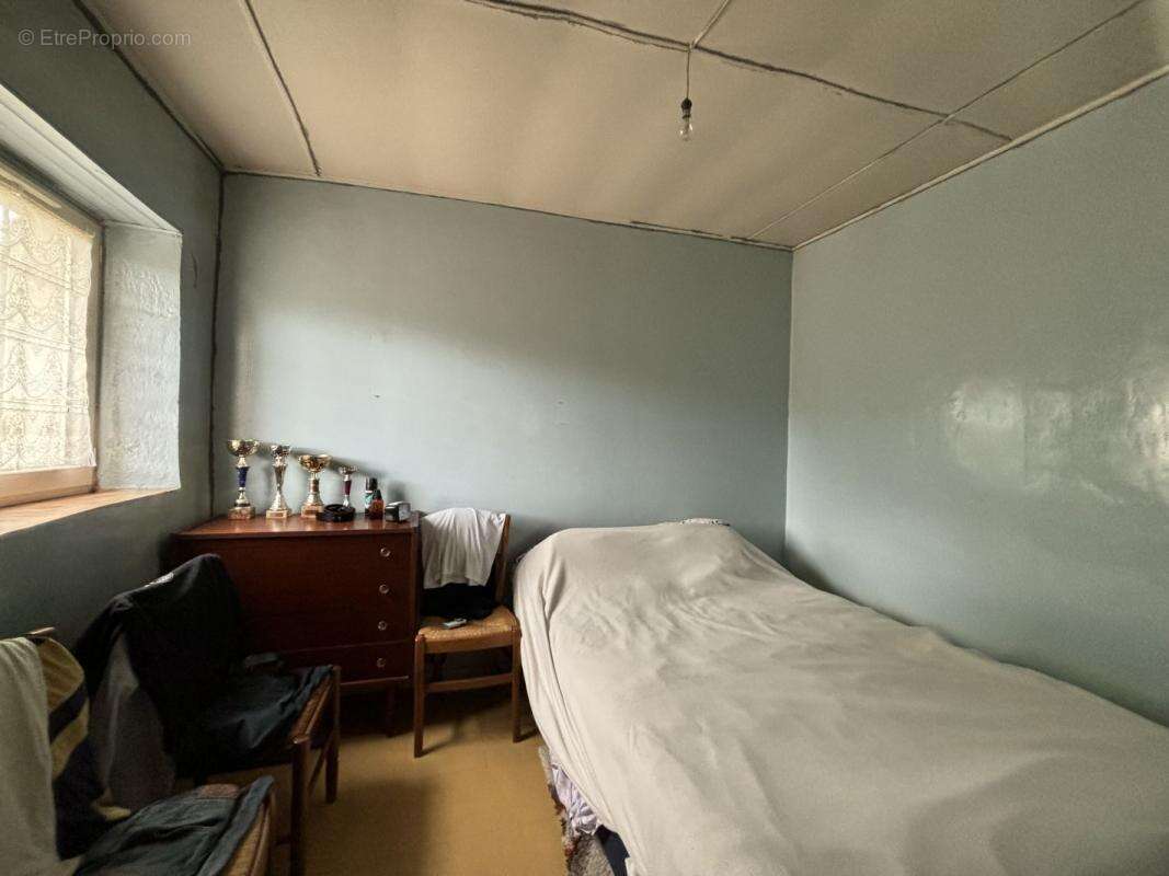 Maison à LOURDOUEIX-SAINT-PIERRE