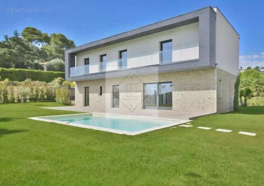 Maison à MOUGINS