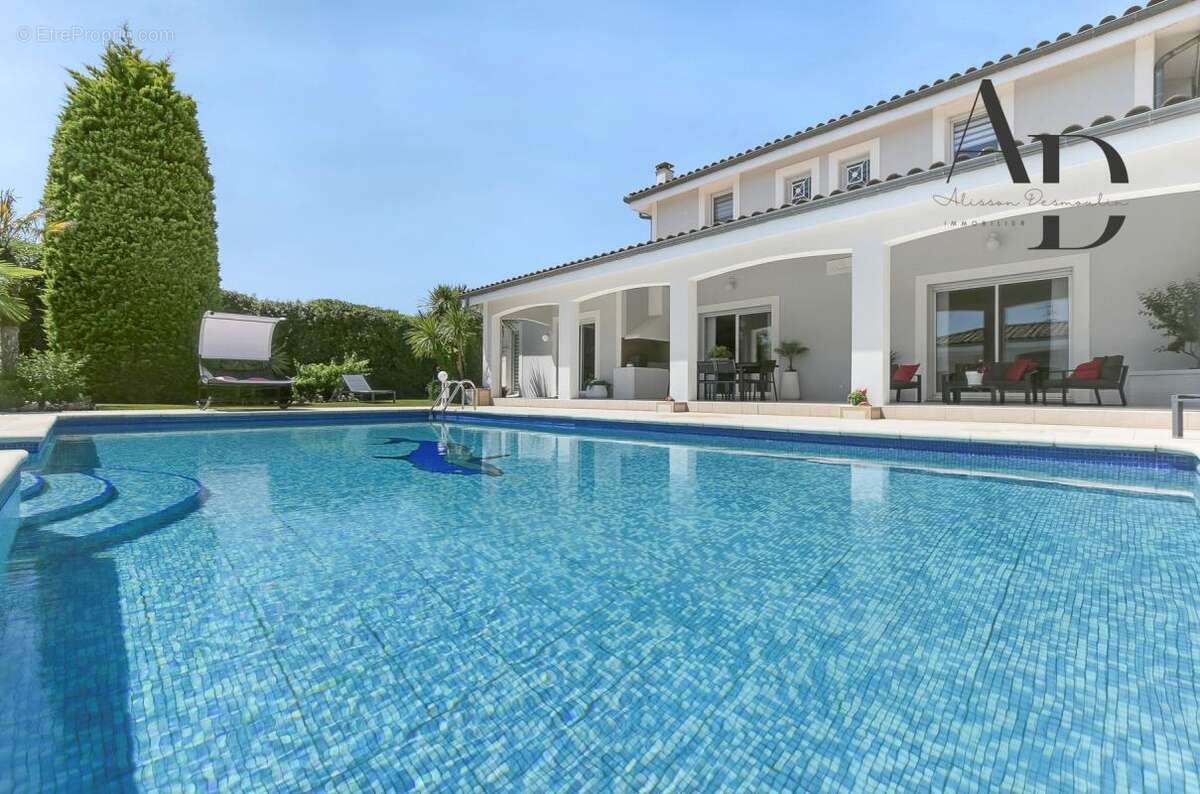 Maison à CASTELGINEST