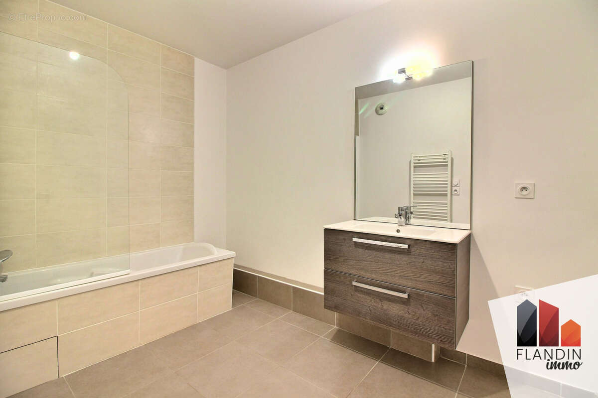 Appartement à VERNAISON