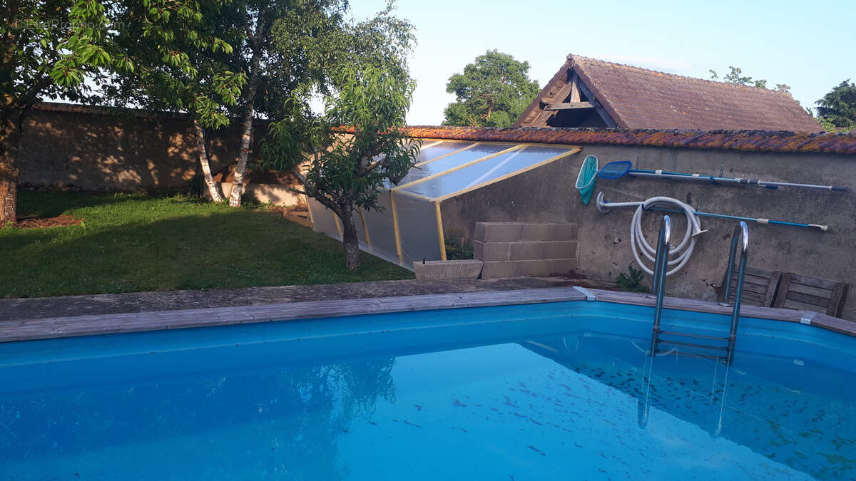 Maison à HOUDAN