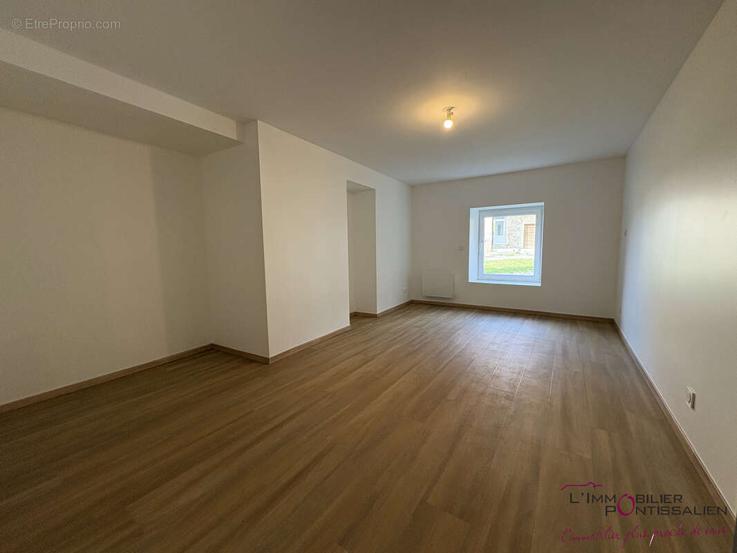 Maison à EVILLERS