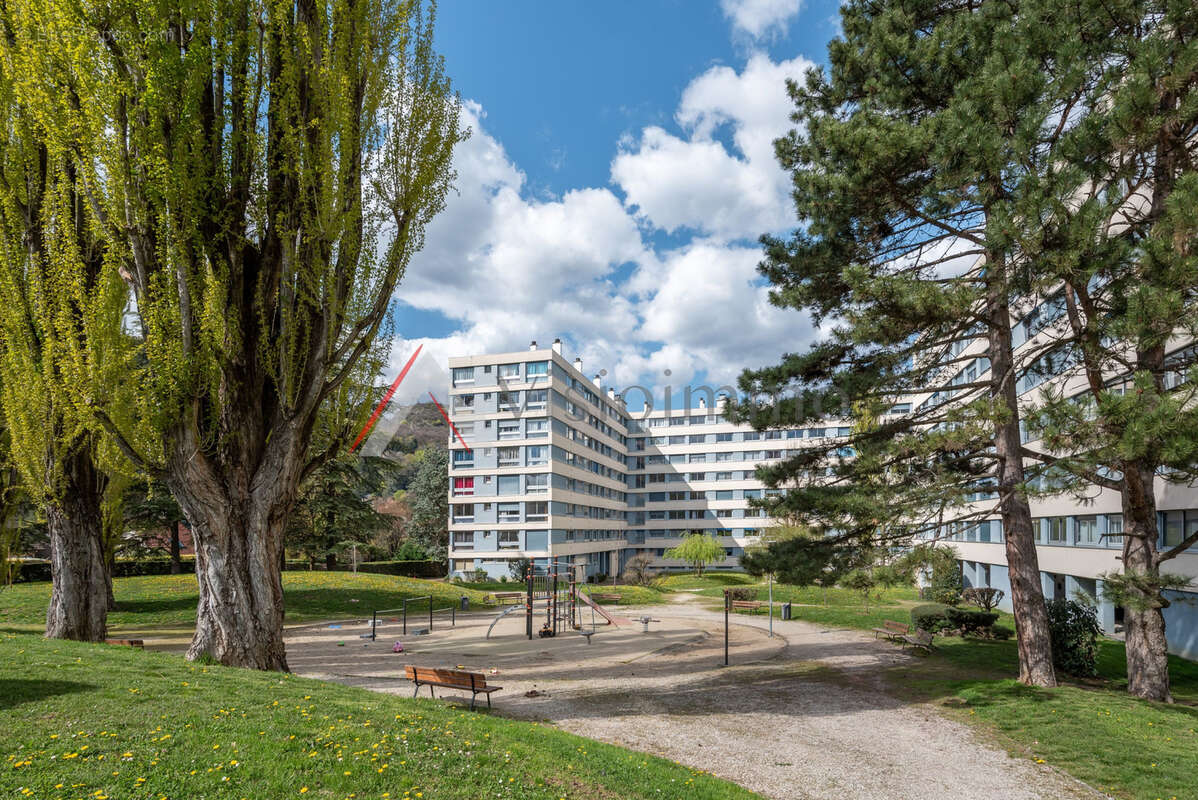 Appartement à SEYSSINET-PARISET