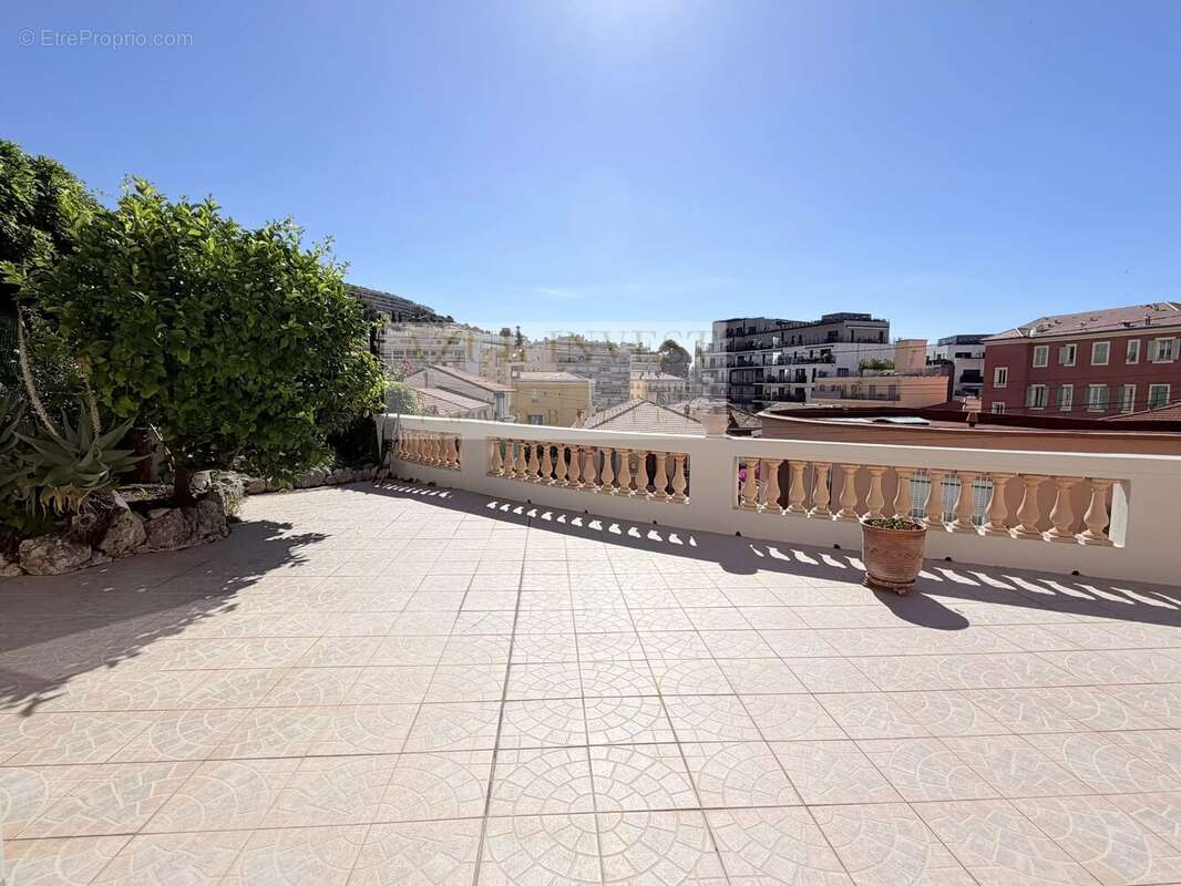 Appartement à MENTON