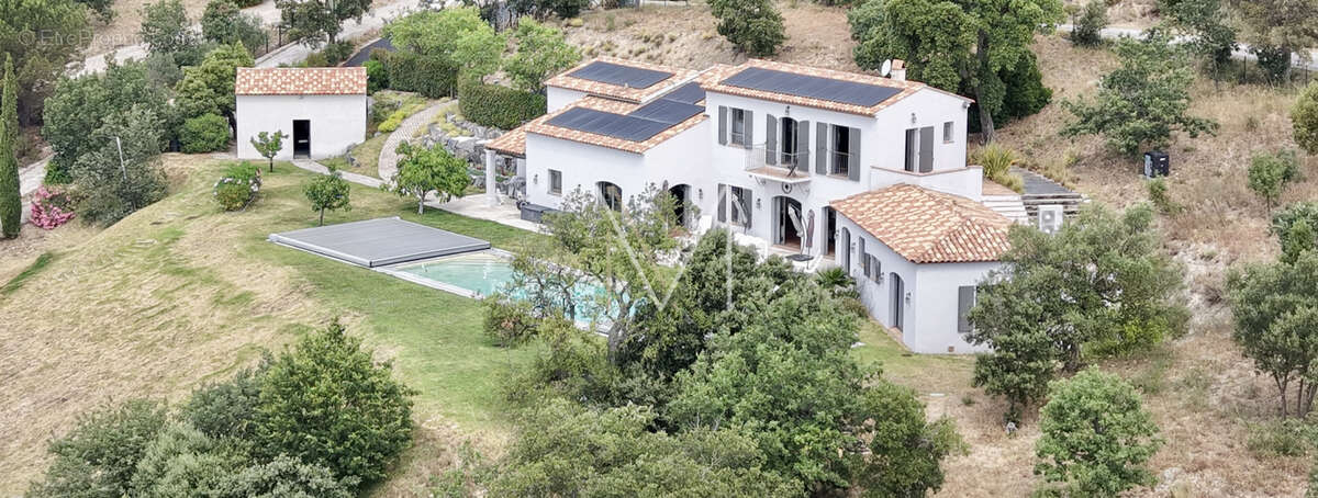 Maison à PLAN-DE-LA-TOUR