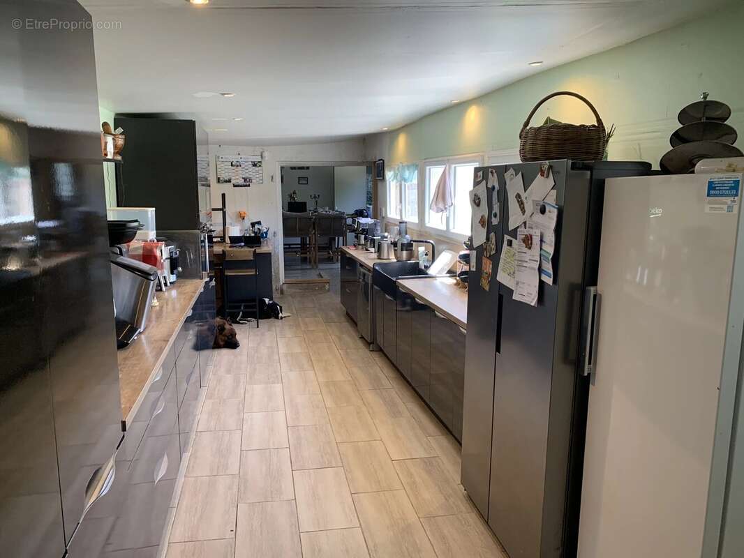 Maison de caractère avec vaste dépendance, 4 chambres et un potentiel exceptionnel - photo 3