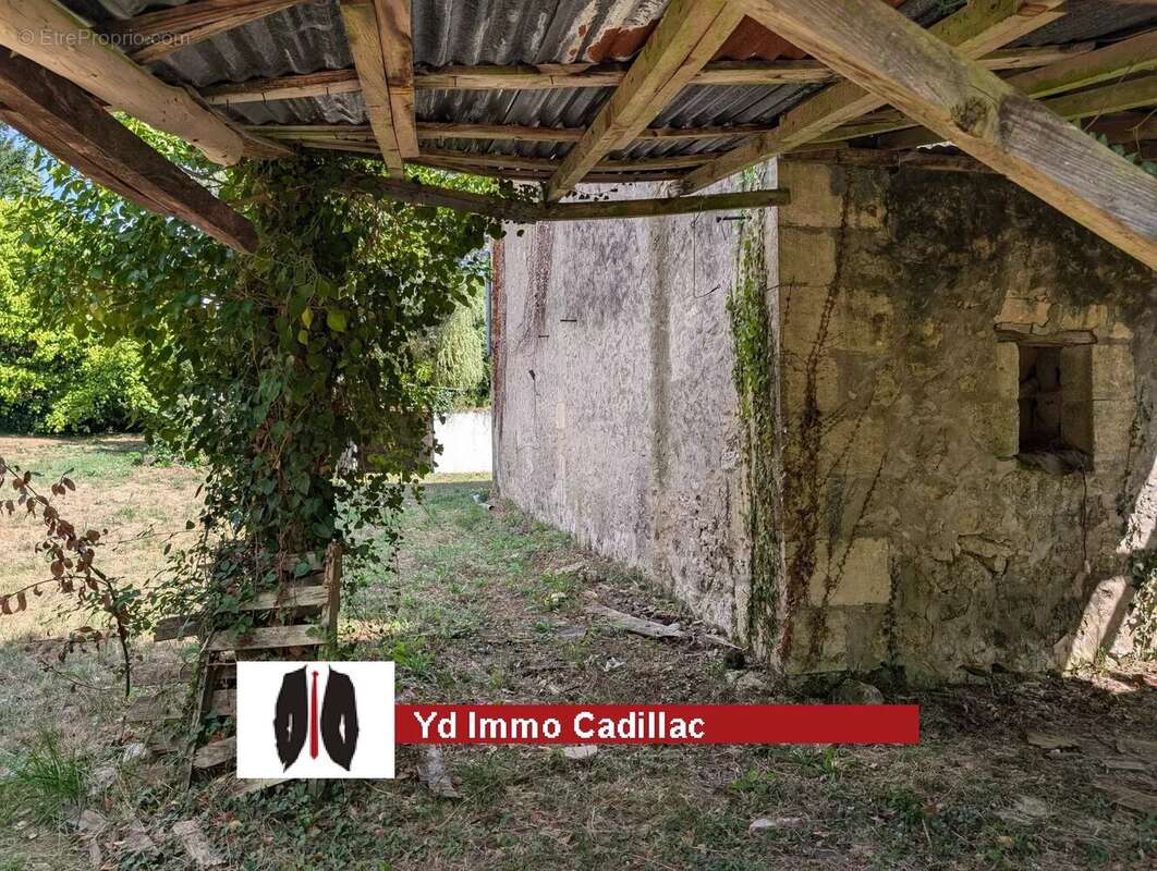 Appartement à BELLEBAT