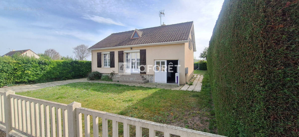 Maison à OUISTREHAM