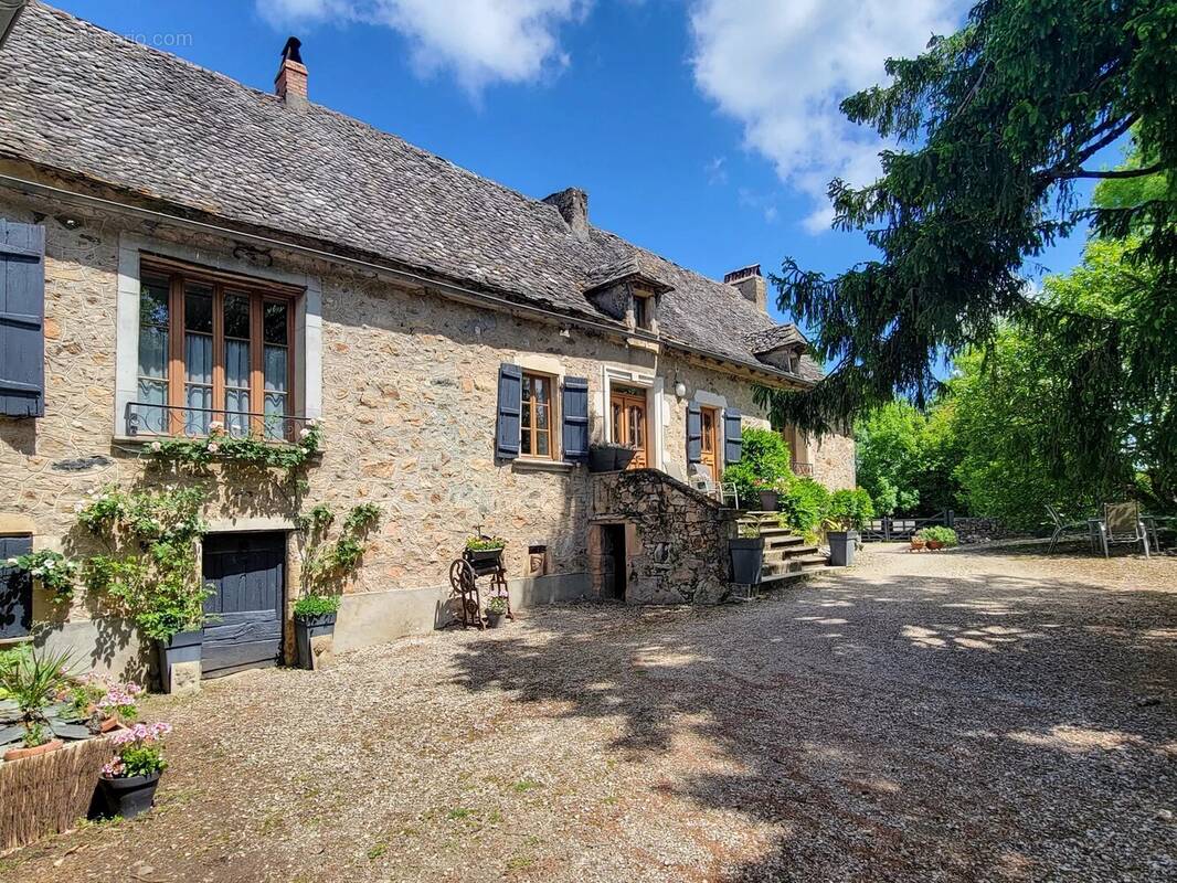 Maison à VILLEFRANCHE-DE-ROUERGUE