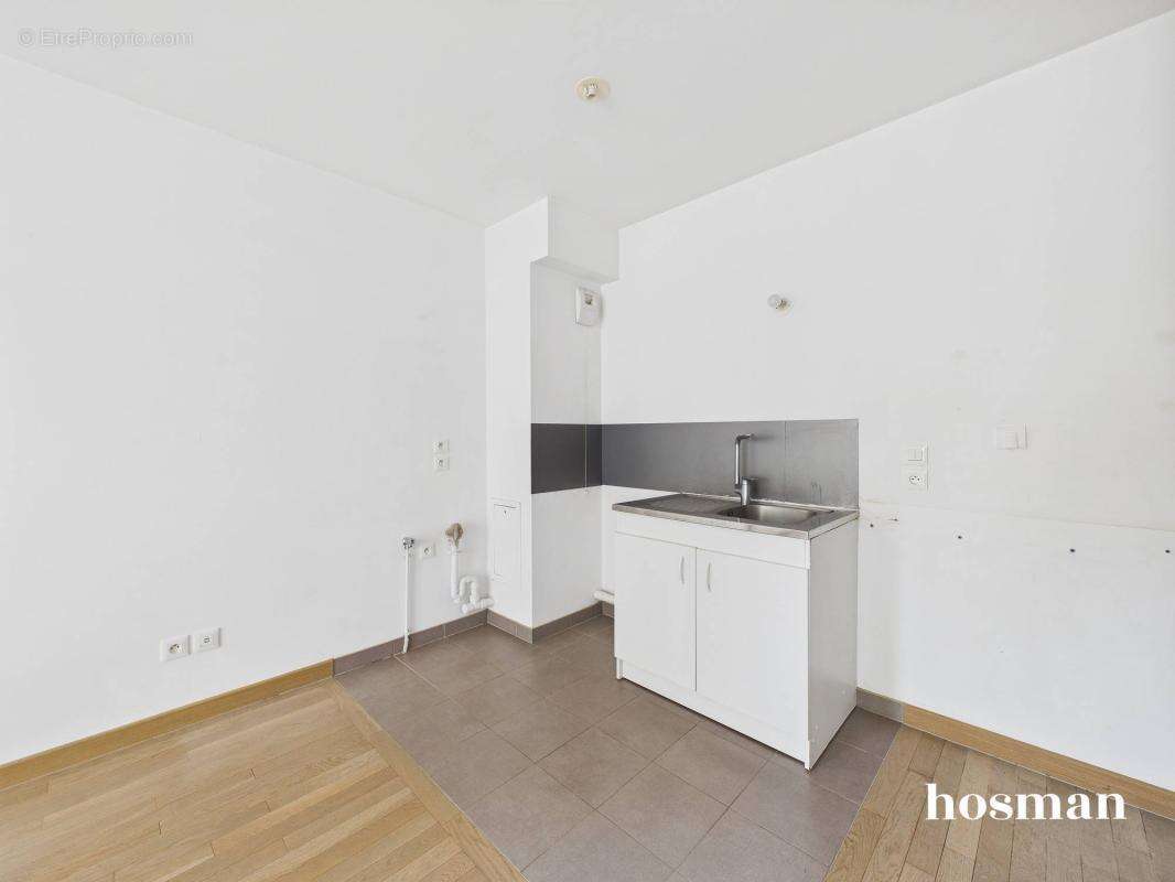 Appartement à LES LILAS