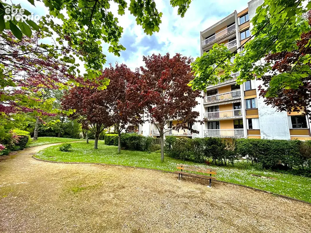 Photo Appartement à Bezons au prix de 250 000€