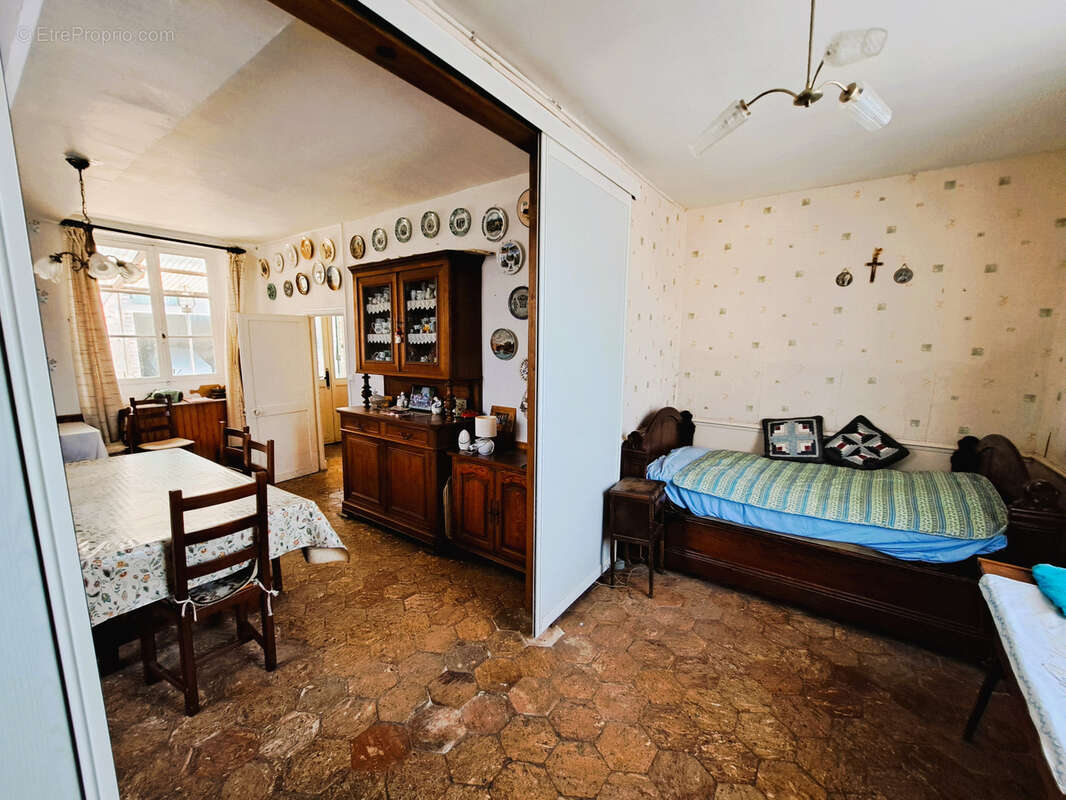 Maison à PONT-SUR-YONNE