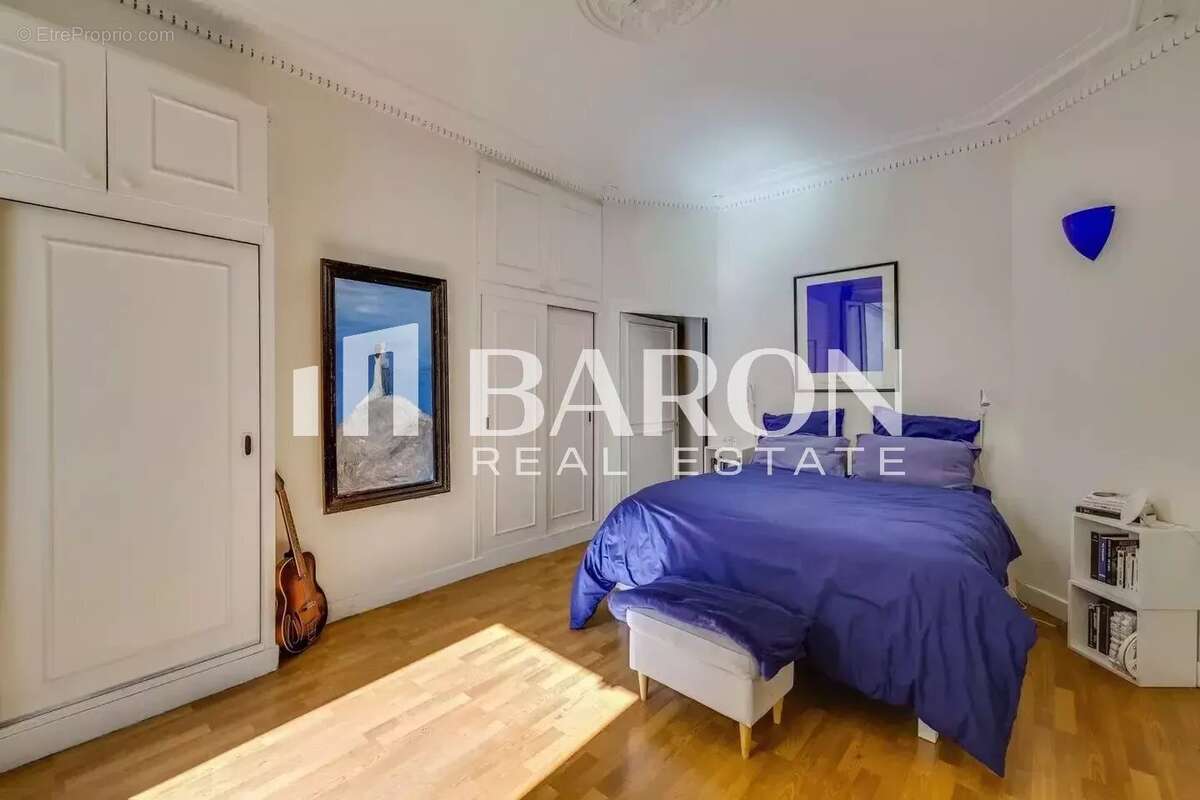 Appartement à PARIS-9E