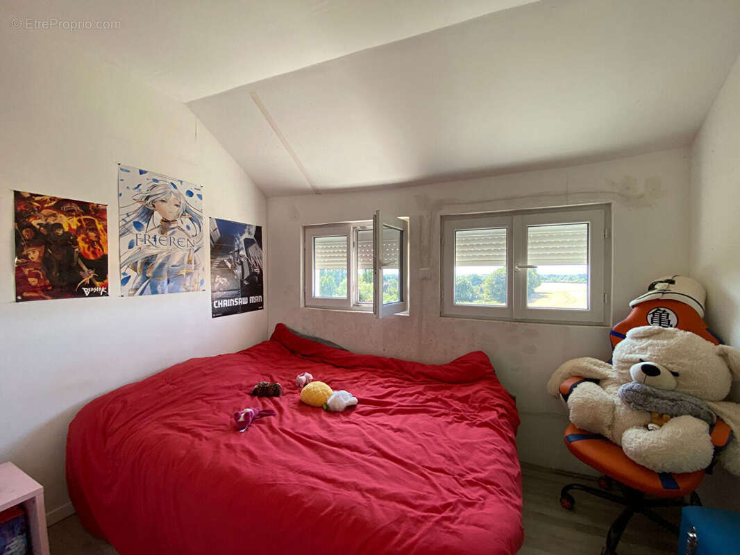 Maison à BEAUMONT-LES-AUTELS