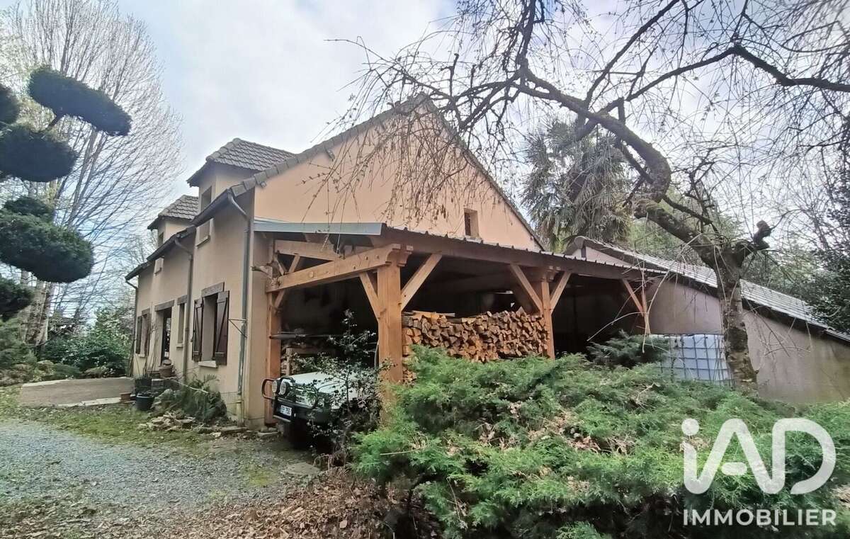 Maison 221 m² à Saint-Laurent-Les-Eglises  - photo 3